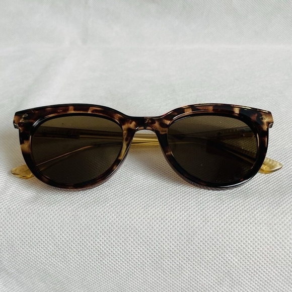 Prive Revaux The Kiki Tortoise Shell Brown Polarized Sunglasses Case Cloth - Picture 12 of 16